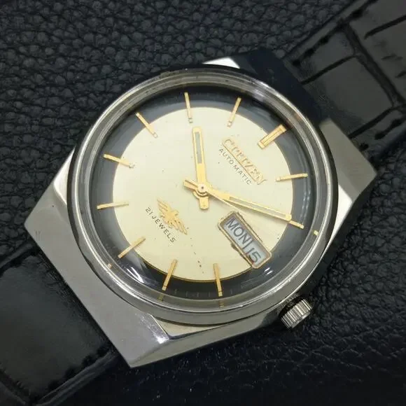Vintage 1981 Citizen Automatic Mens Silver Watch W/daydate & Gold accents